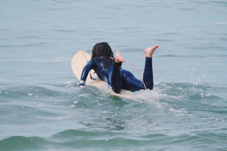 surfing kid surfcamp for kids
